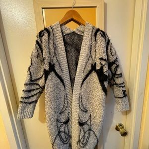 One of a kind sweater! Obtained while thrifting, perfect condition size xs/s